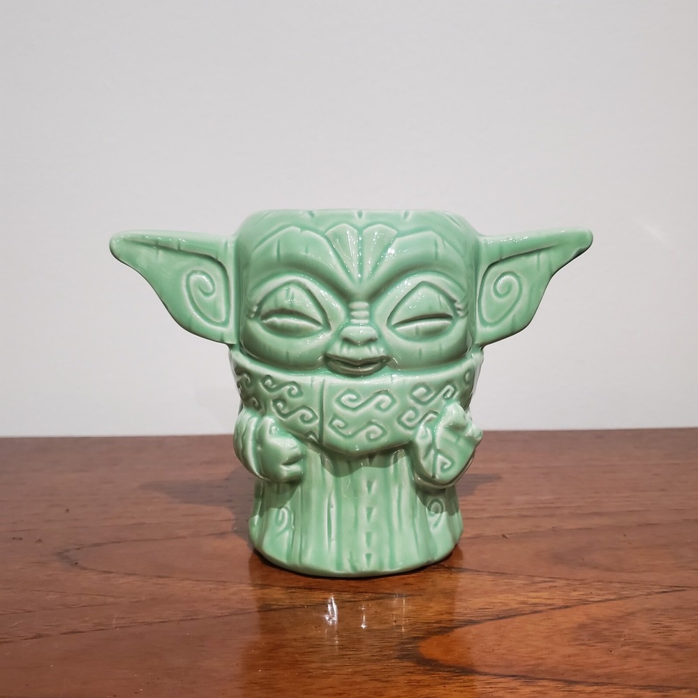 Geeki Tikis Star‎ Wars Mandalorian ~ The Child "Force Pose" Tiki Mug 2020